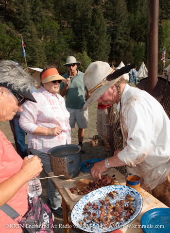 2013 Santa Fe Trail Rendezvous 2013 - Raton  Booshway Bell Serving Up Bison Tasties